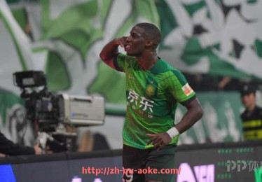 澳客足彩-法甲里昂在各个时期的战术演变与应用分析