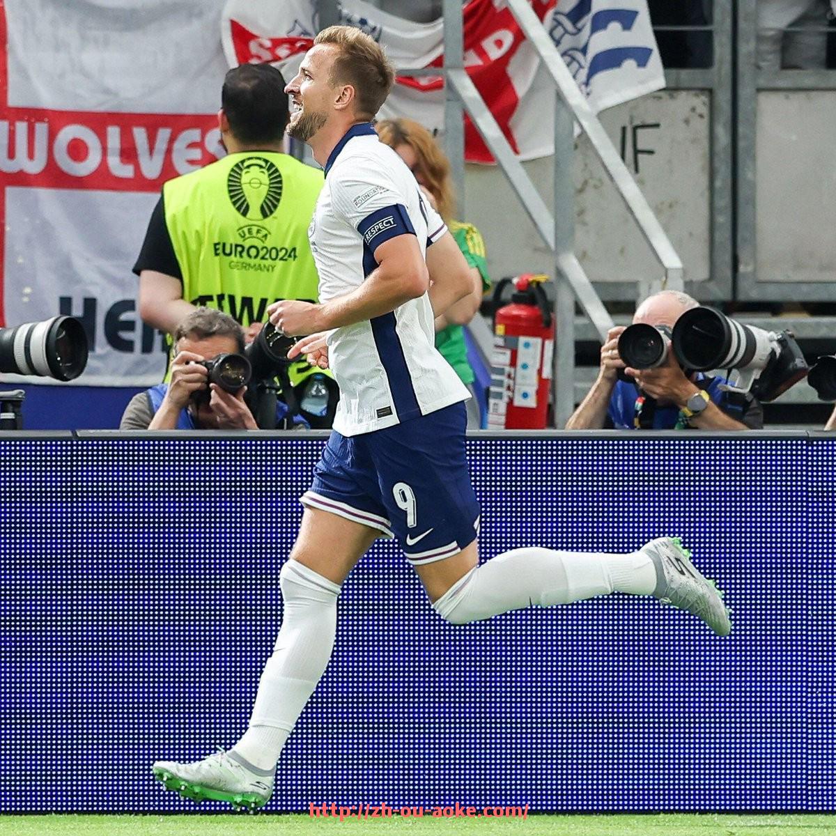 澳客足彩-世俱杯媒体评价倾向性与不同国家之间的差异比较研究